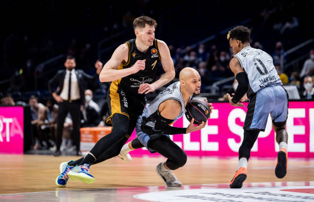 多的胜利的 多的胜利的